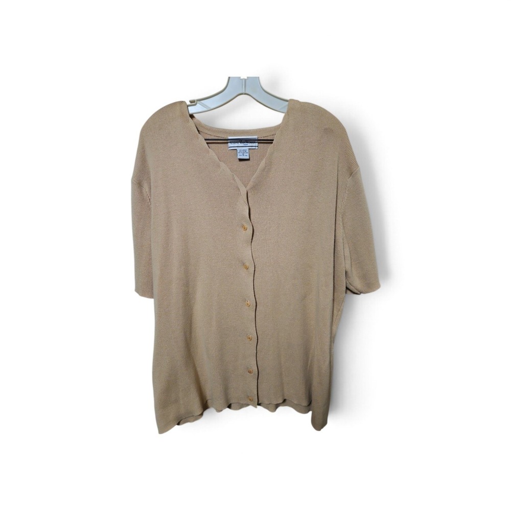 August Max Woman Tan Scalloped V-Neck Short Sleeve Button Front Cardigan 1X 0518